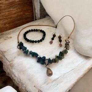 Green Stone Jewelry Set